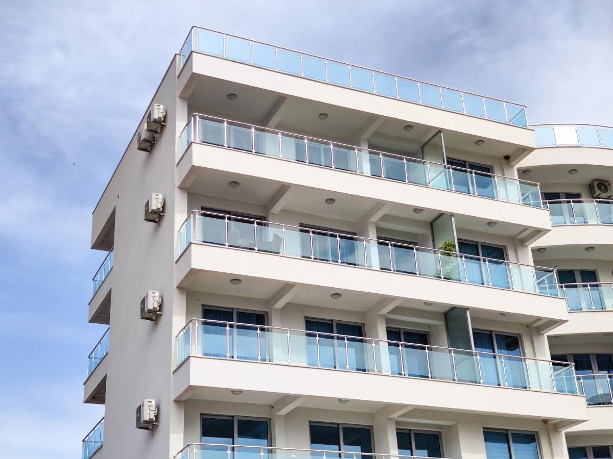 Apartment Plavo Nebo Dobra Voda Eksteriør bilde
